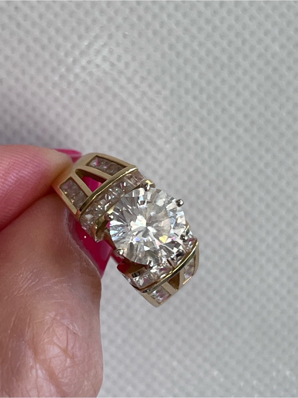 Beautiful 14K Gold CZ Ring - Picture 8 of 14